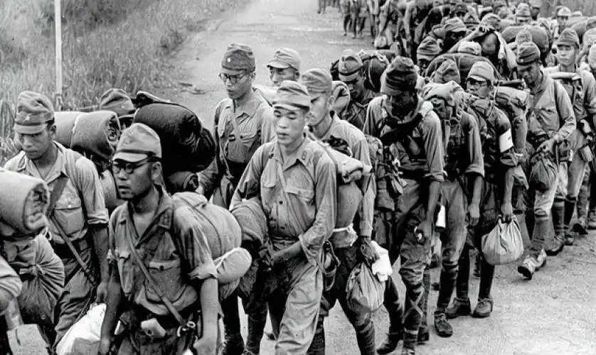 当年苏联俘虏60万关东军后,为什么要他们脱光衣服?_日本_方面军_防区
