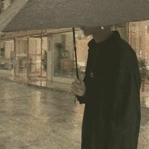 高冷男生头像后来我才明白凡事留点空隙才会持之以恒