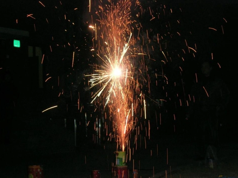 农村过年,大年初一"开财门",几点放炮最好?还有这些讲究