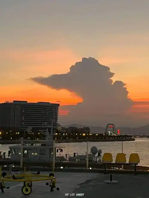 吹爆厦门限定"奢侈品":魔鬼火烧云!刷屏朋友圈,美到犯规的它,好米!