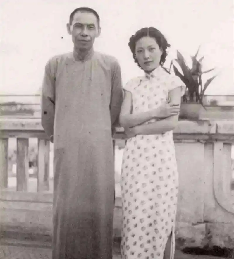 53岁黄金荣老牛吃嫩草,逼婚23岁露兰春,露兰春开出怎样的条件?