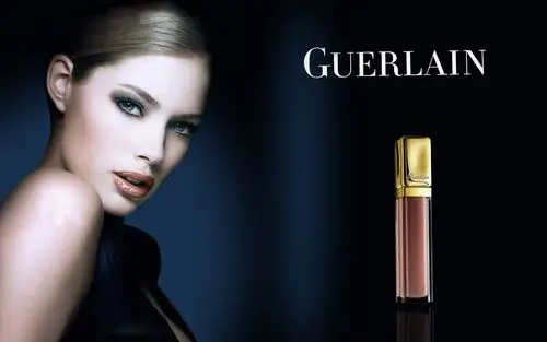 高清晰化妆品广告壁纸