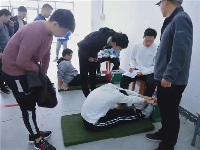 我校圆满完成学生体质健康测试工作