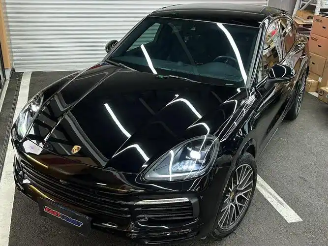 保时捷卡宴焕新黑武士