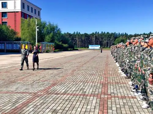 青春激昂,军训开场——建三江第二高级中学高一十班