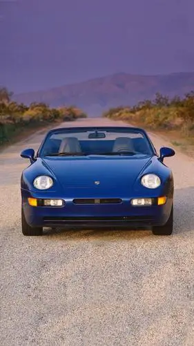 保时捷968——华为杂志锁屏诞生于1992年,是保时捷最后一款搭载四缸