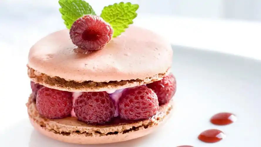 唯美糕点五彩缤纷马卡龙高清桌面壁纸