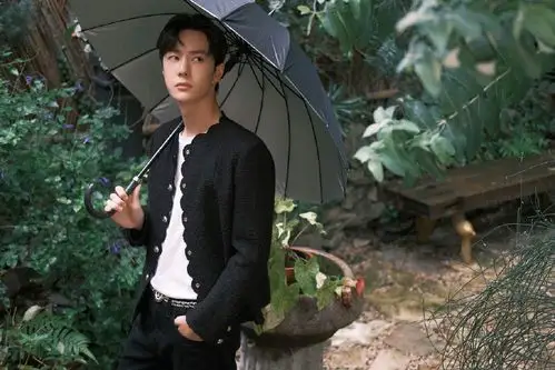 > 王一博简洁黑白系优雅写真图片(11/12)王一博相关图片 推荐壁纸 本