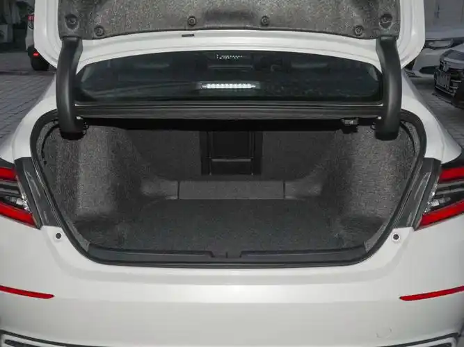 广汽本田 雅阁 2022款 锐·混动 2.0l 锐领版