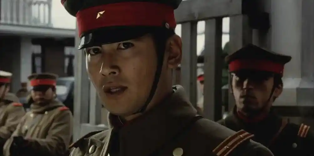 日本军装的设计也是充满争议_军服_欧美_风格