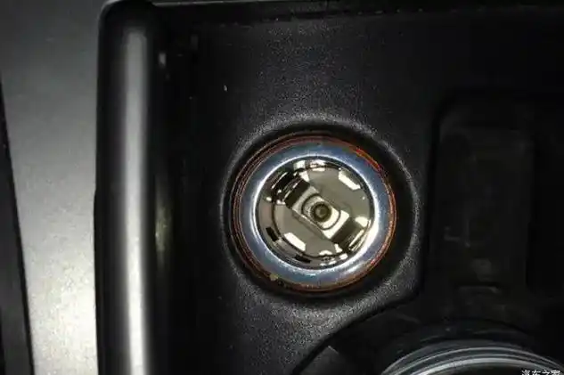点烟器母座更换安装教程