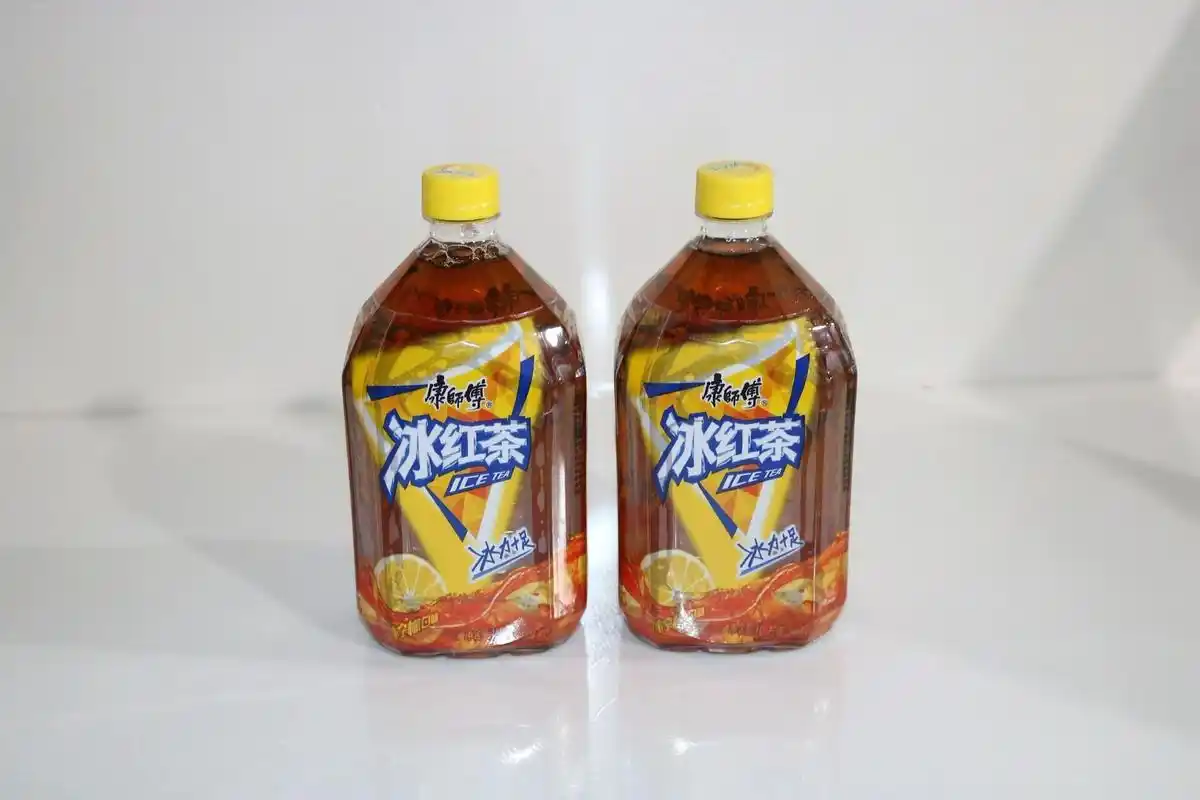 康师傅冰红茶简介与功效 康师傅冰红茶是一种新潮又清凉的时尚饮品.