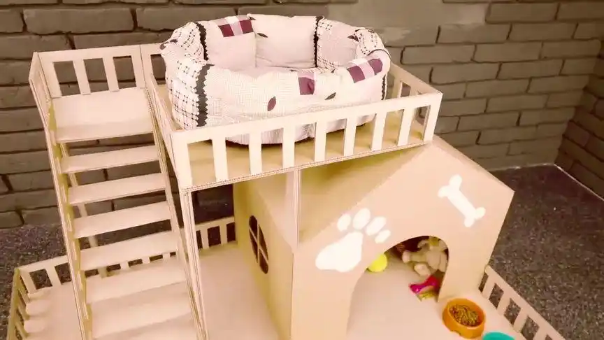 手工大神用纸板给小狗制作了一个小房子,太棒了