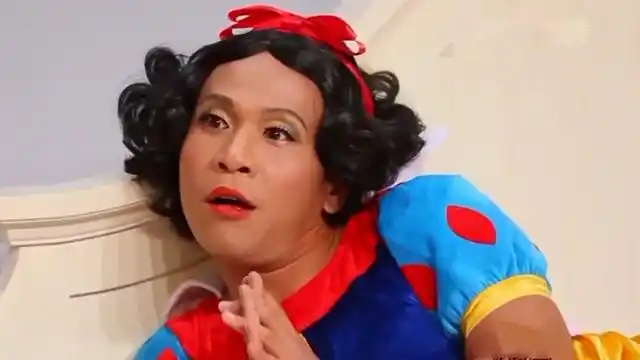 吃饭的时候千万被别看!宋小宝饰演最美白雪公主,搭档金星当后妈绝了