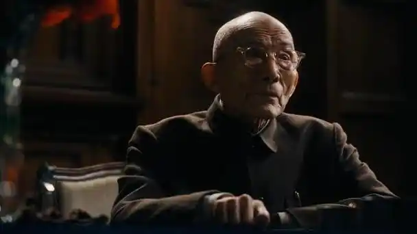 说良心话,《繁花》里很讨厌阿宝这样的男人人设,这不仅枉费爷叔对他的