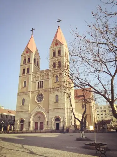 天主教堂,青岛保留多年的德国风情.