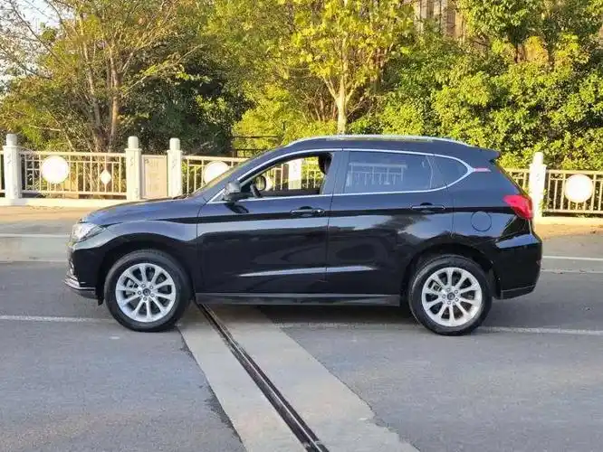 新到17年纯一手哈弗h2,极品车况,1.5t手动挡带天窗,中