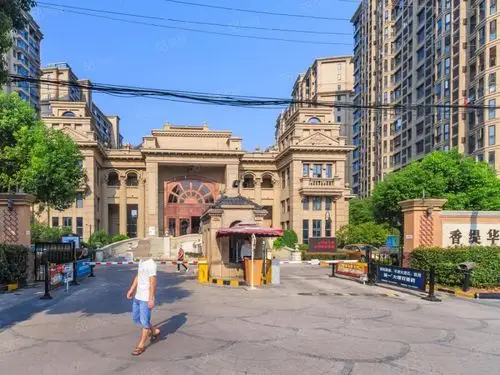 中梁香缇华苑,自住看房,方便经典户型,采光好,地铁口