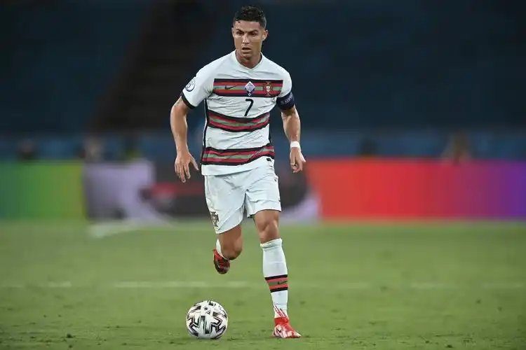 时事聚焦@中新体育2021年7月12日讯 随着意大利半世纪后重夺欧洲杯