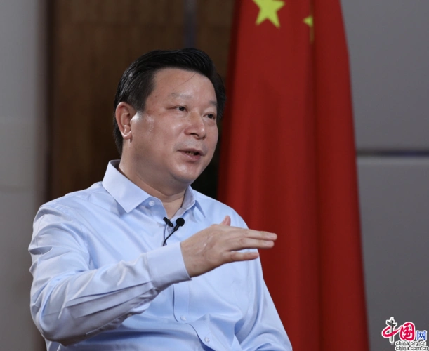 (江西省副省长,抚州市委书记张鸿星)