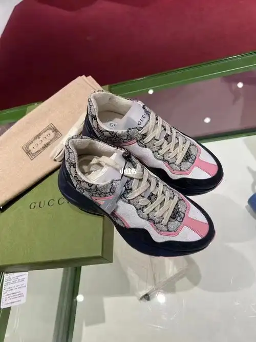 gucci古驰女士老爹鞋