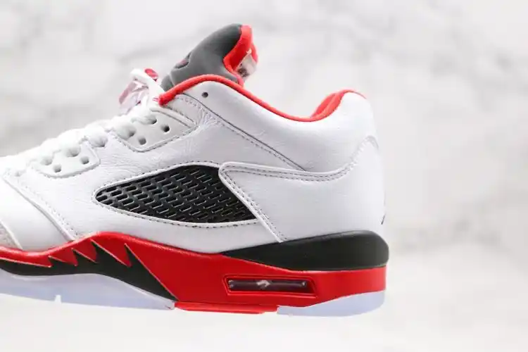 乔丹air jordan 5 low纯原版本低帮aj5火焰红白红色鲨鱼内置气垫原盒