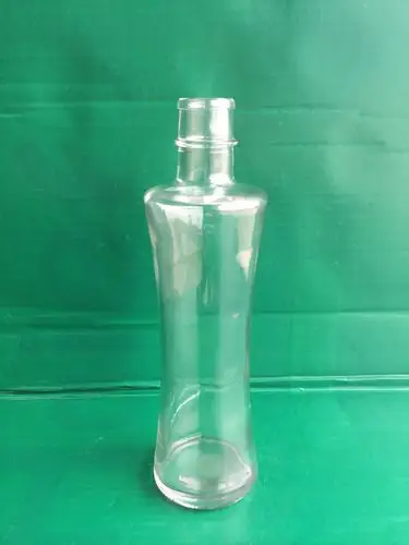 厂家特价供应方形饮料瓶 高度透明方形饮料玻璃瓶 批发