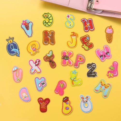 卡通26个英文字母刺绣布贴 童趣动物英语儿童服装辅料背胶diy补丁