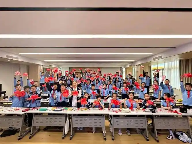 厦门市作协名家进校园系列活动走进厦门市园南小学