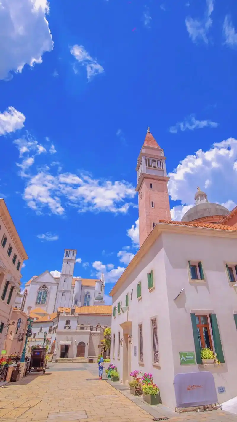 浪漫的乌托邦.#华谊兄弟电影小镇 #摄影 #街景随拍 - 抖音