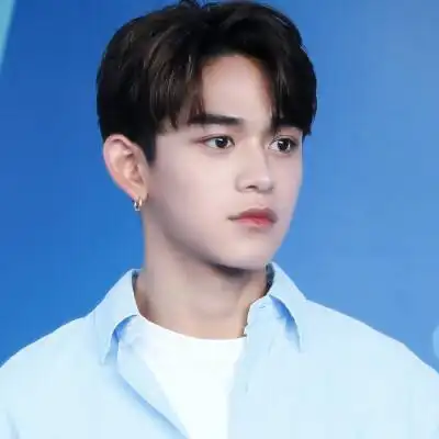 黄旭熙头像/by奶糖泡芙