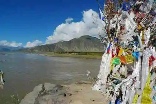 藏族是如何进行水葬的