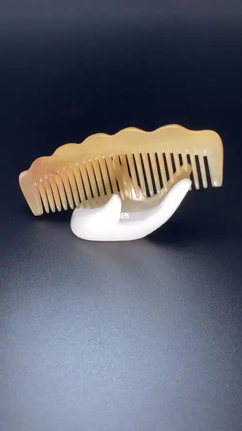 白牛角梳