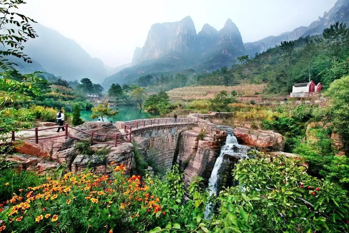 河南新乡境内一处不知名的景点取名为秋沟但不止秋天才美丽