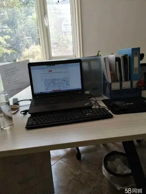 现招2位文员,工资3000-5000元,上班时间8.30-5.