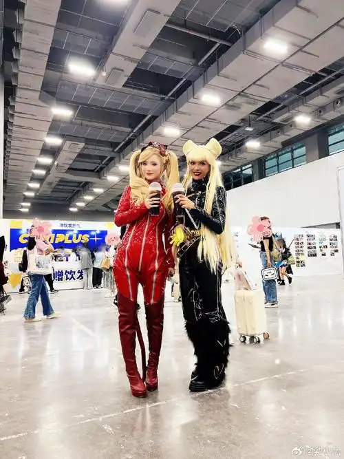 女神异闻录夜幕魅影超话在cpsp见到了活的黑皮辣妹!