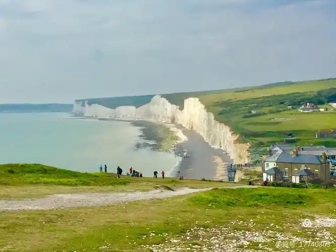 英国游(6) 号称英国最美海岸线"七姐妹悬崖" 写美篇  英国著名的白崖
