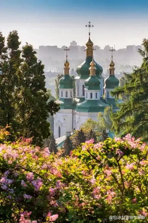 乌克兰位于欧洲东部,国土面积为60.