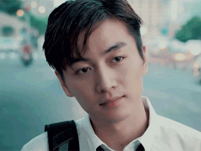 登陆查看无水印高清大图睡在我上铺的兄弟陈晓微笑无奈图片尺寸: 400*