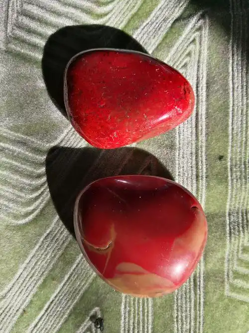 大神帮我看看是什么石头吧!