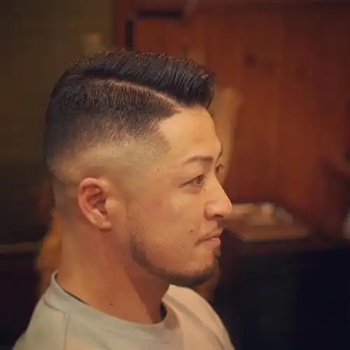 中年油头,时髦的侧分油头发型,精致质感更加动人迷