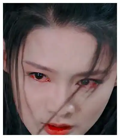 李沁黑化好有戏,眼神冰冷无情义,叫你你敢惹吗|李沁|眼神|情义_新浪