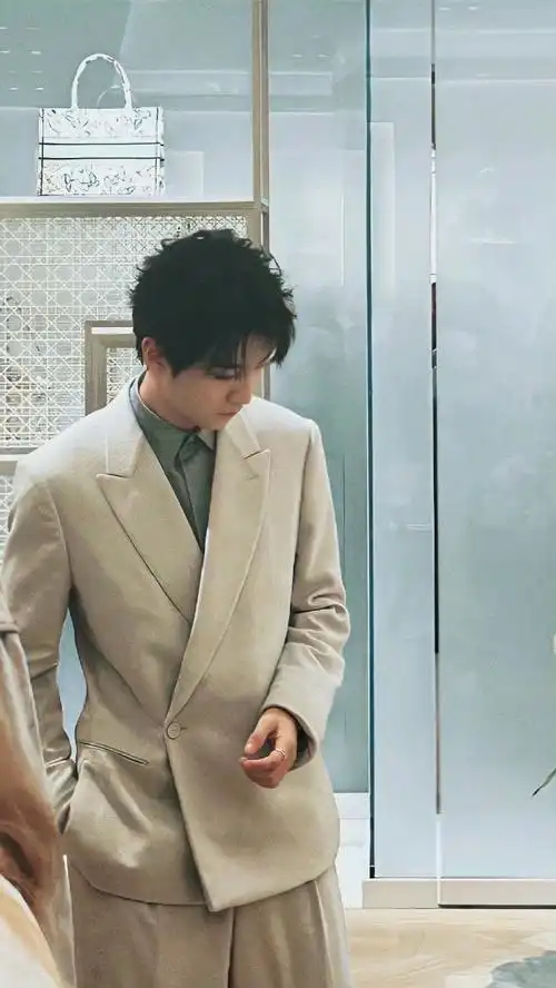 帅得好锋利@tfboys-王俊凯