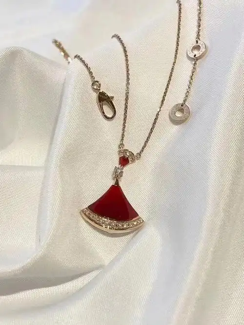 宝格丽divas女神系列红玉髓扇子项链