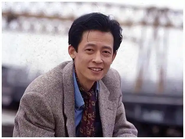 王志文的典型演艺路:从荧幕巅峰到悄然"消失