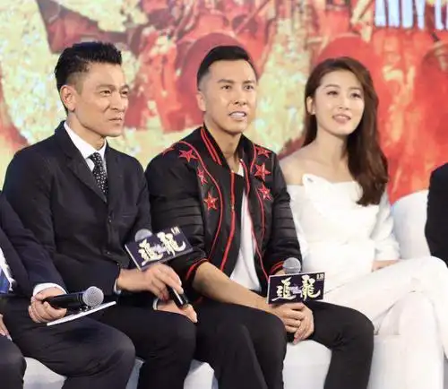 追龙北京召开首映发布会跛豪前妻周丽淇惊艳亮相