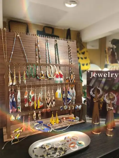 乐野首饰陈列区