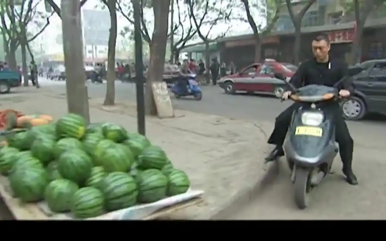 刘华强骑车买瓜表情包 - 抖音搜索