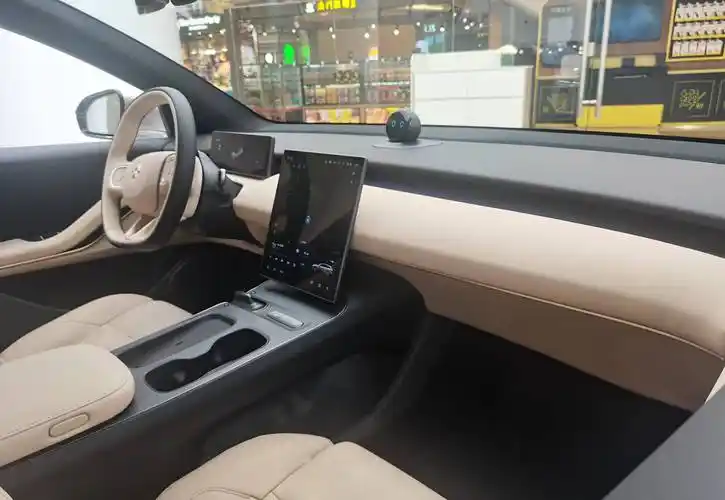 探店实拍新上市的蔚来et5旅行版,29.8万起售,值得买吗?