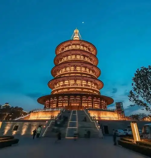 洛阳风起了问君何时来